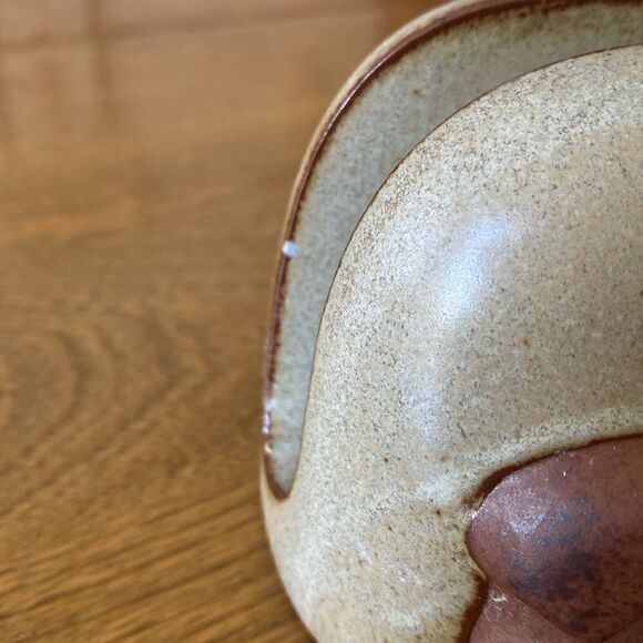 Vintage UCTCI Pottery napkin holder - Picture 5 of 5